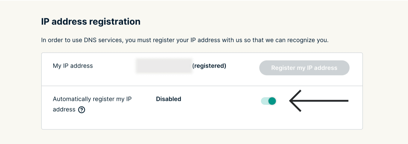 Активируйте ползунок "Автоматическая регистрация моего IP-адреса". 